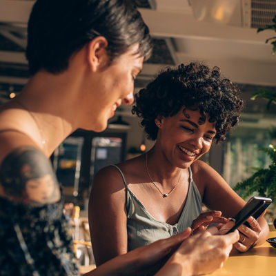 iPhone vs Android for Prepaid: Device Comparison Guide